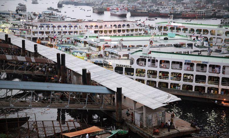 sadarghat launch terminal এর ছবি