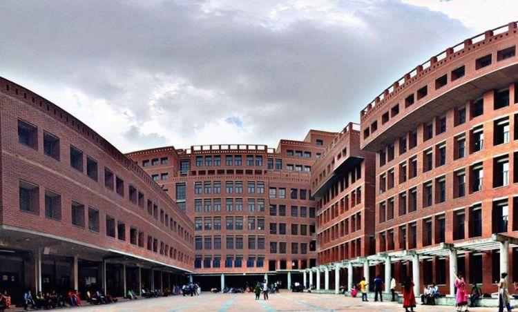 East-West university Aftab Nagar east-west university Aftab Nagar